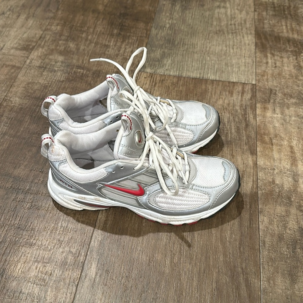 Nike Women’s White & Silver Athletic Sneakers with Red Swoosh